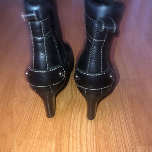 COLE HAAN 7 B Black Ankle Boots Heels Goring Tred - Picture 4 of 10